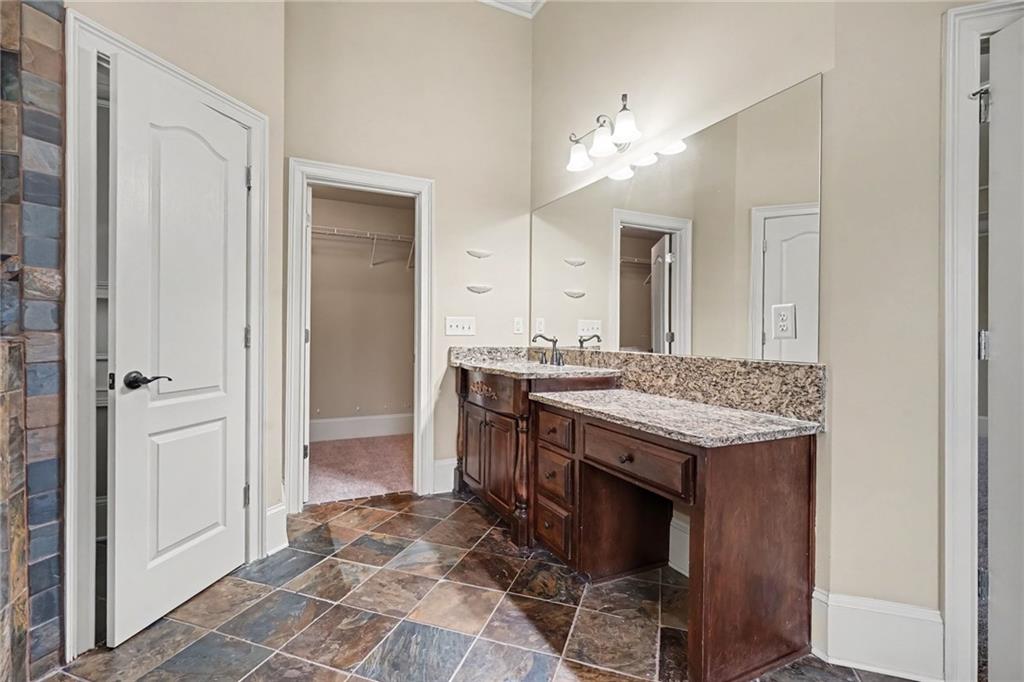 2435 Retreat Point Parkway Property Photo 27