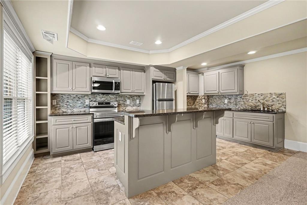 2435 Retreat Point Parkway Property Photo 42