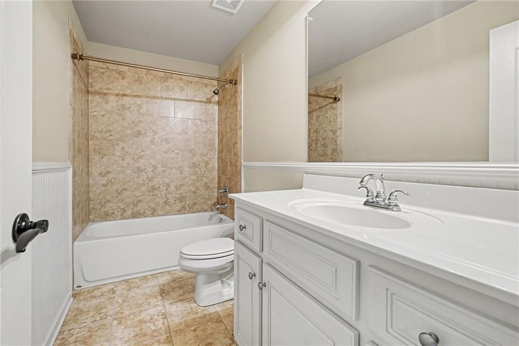 2435 Retreat Point Parkway Property Photo 48