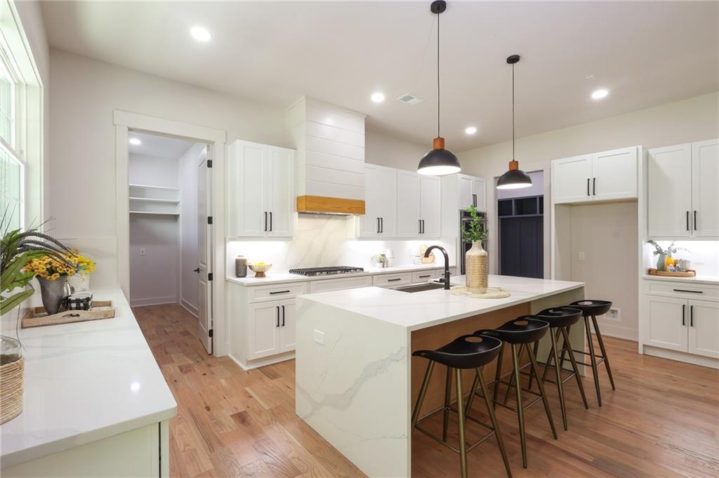 121 Forest Berry Court Property Photo 14