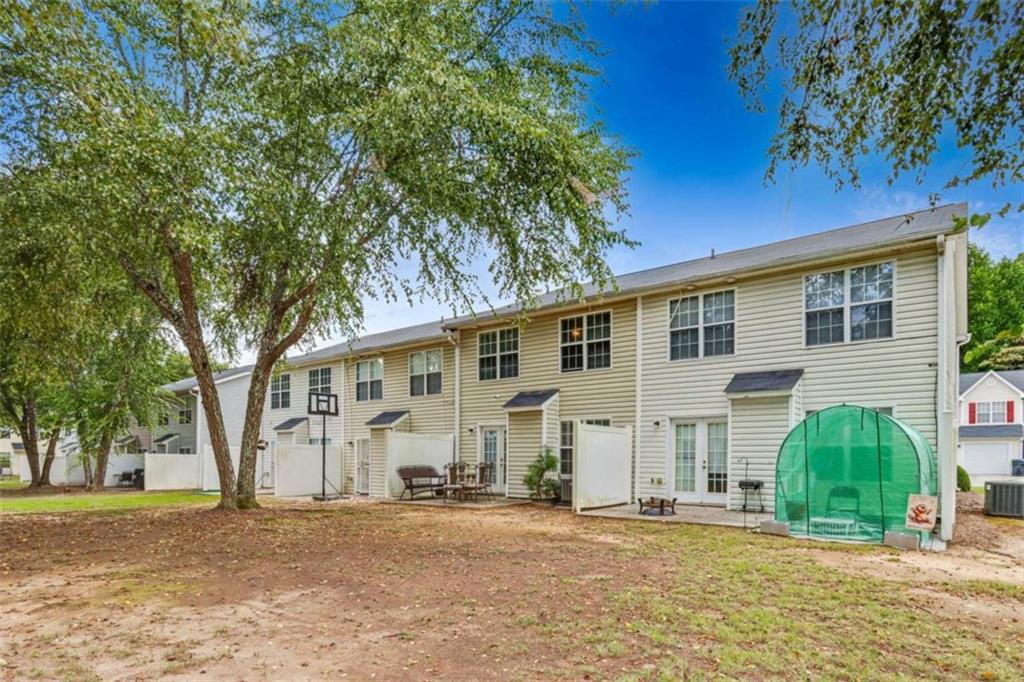 6964 Gallant Circle Property Photo 2