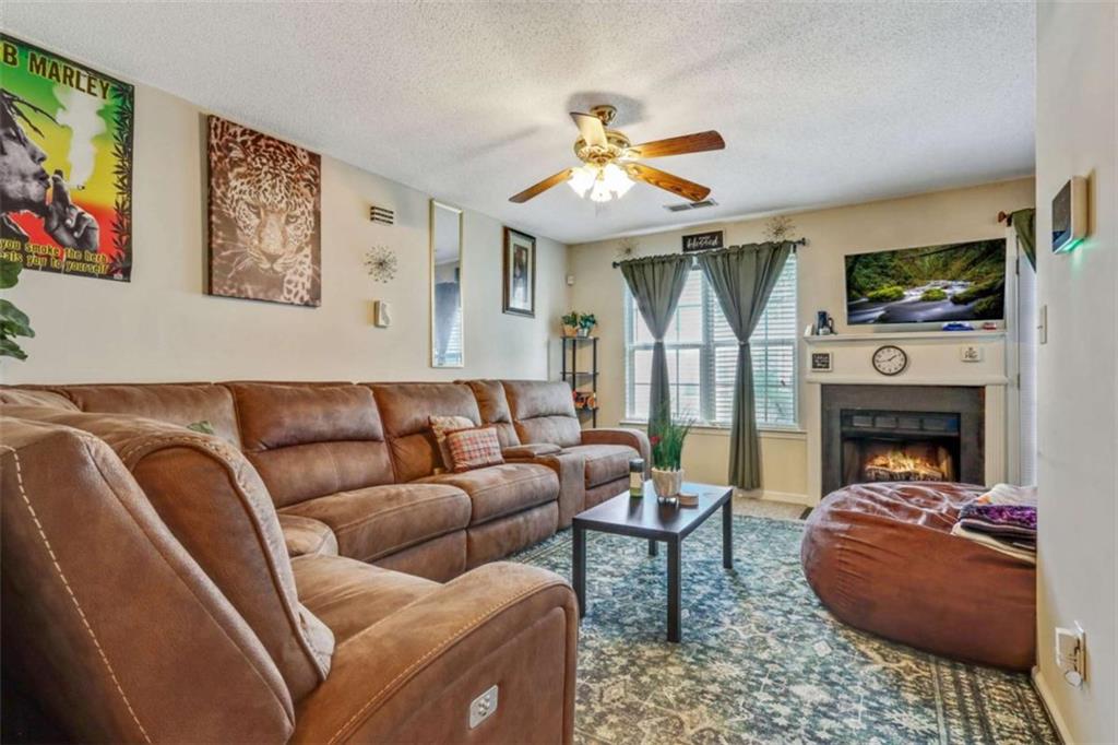 6964 Gallant Circle Property Photo 9