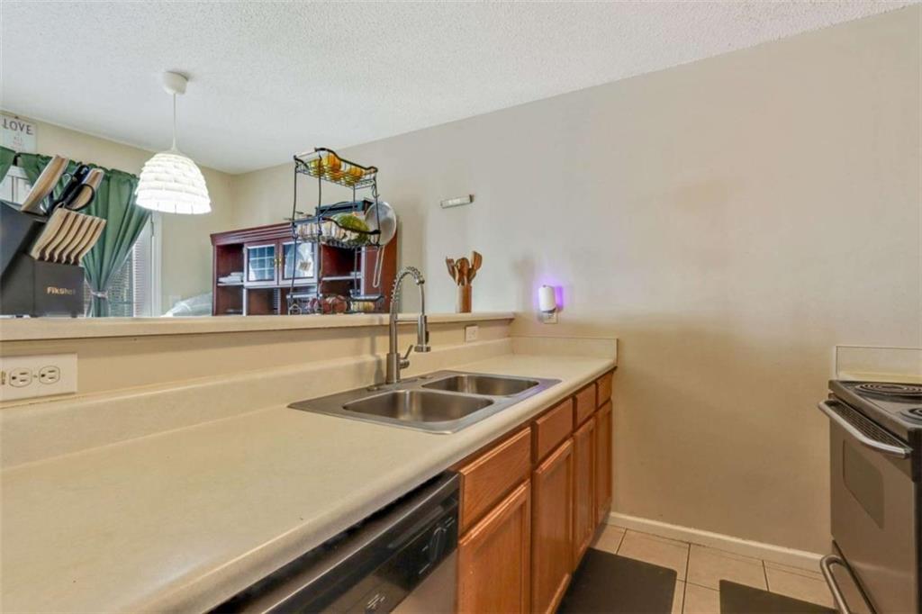 6964 Gallant Circle Property Photo 21