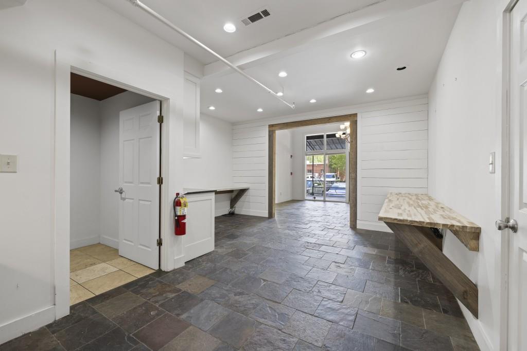 7820362 Property Photo 25