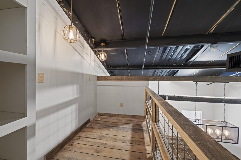 7820362 Property Photo 33