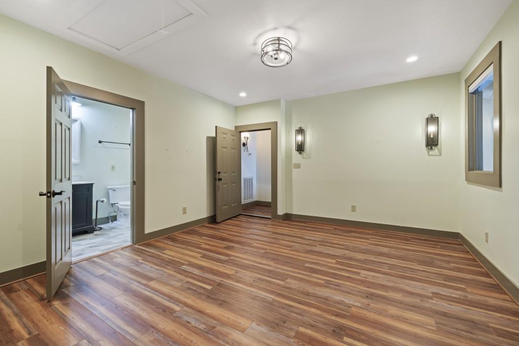 7820362 Property Photo 35