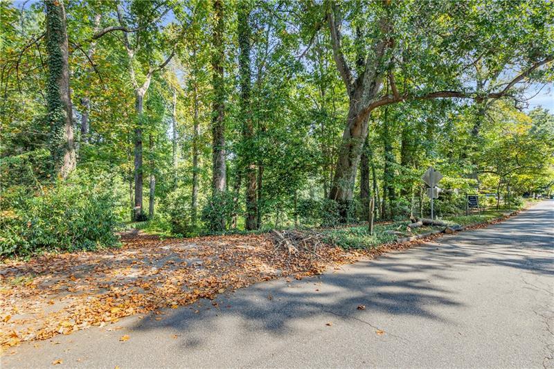 519 Durand Drive NE Property Photo 1