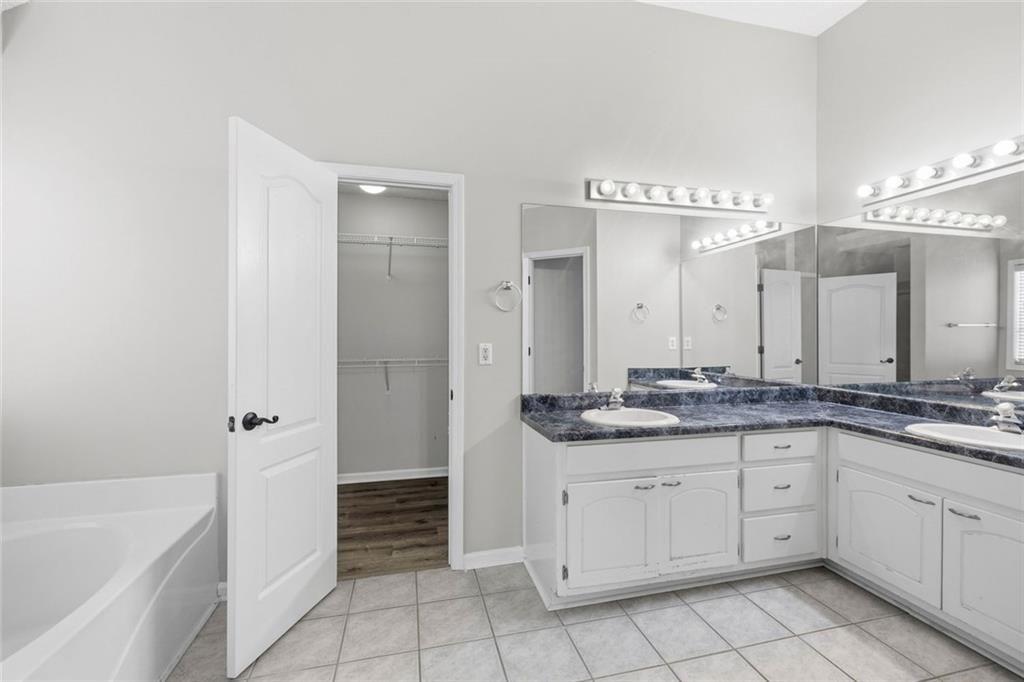 7820384 Property Photo 13