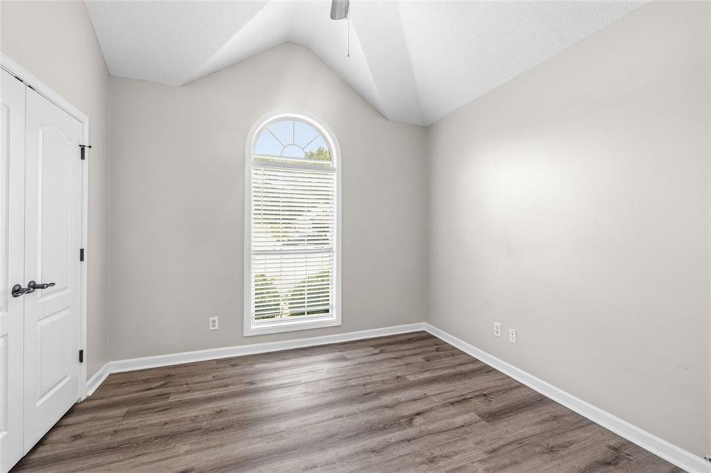 7820384 Property Photo 14