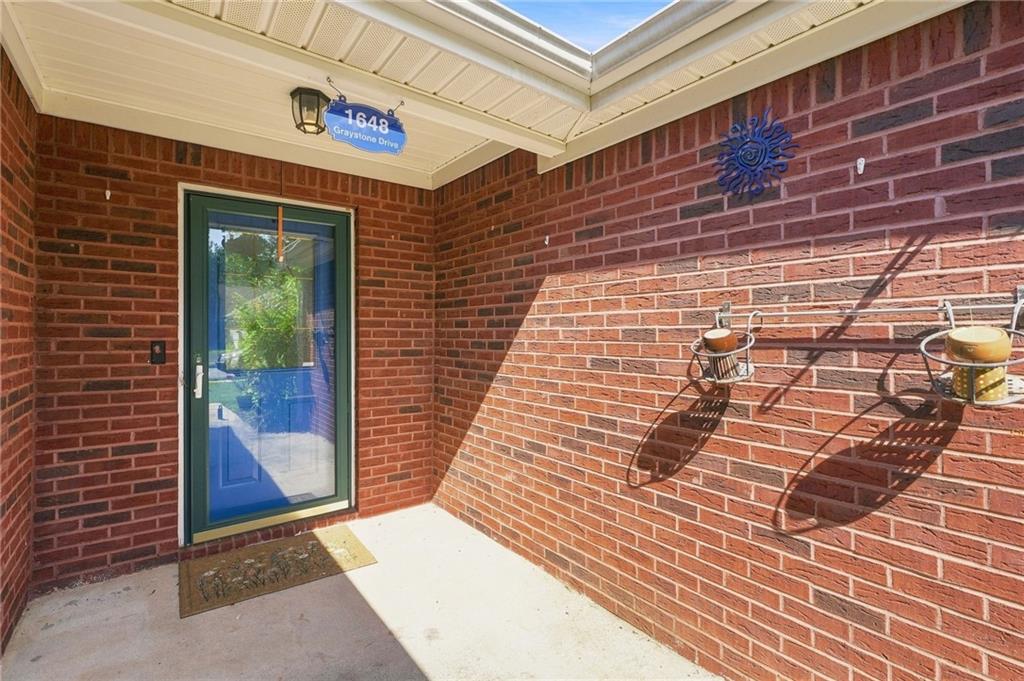 1648 Graystone Drive Property Photo 2