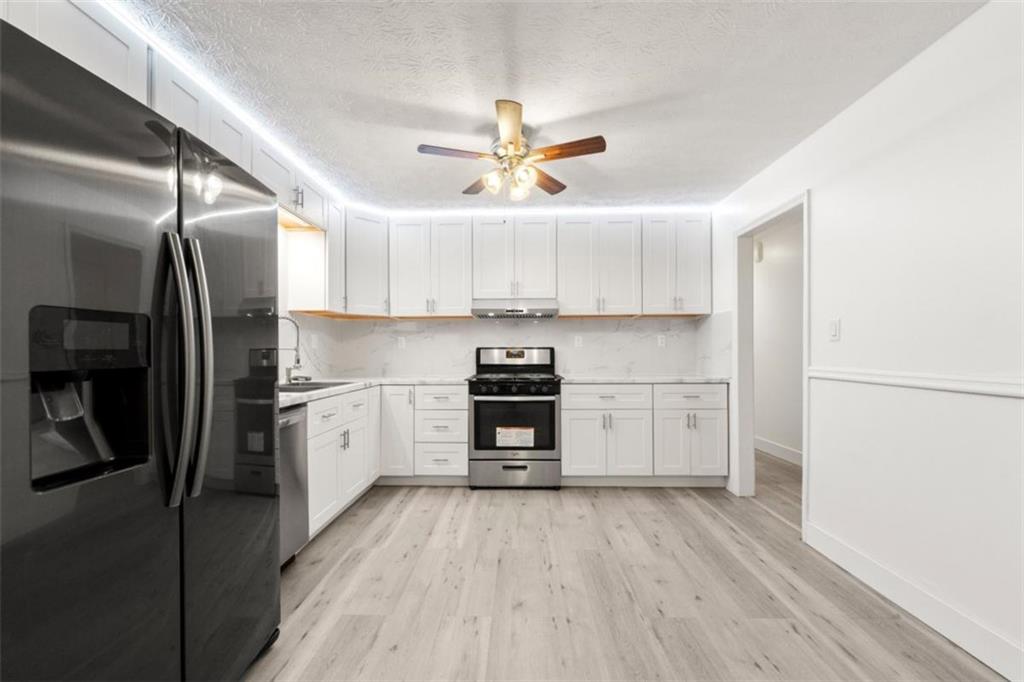 104 Park Place Property Photo 4