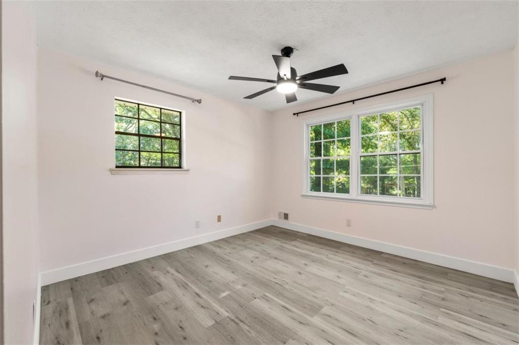 104 Park Place Property Photo 13