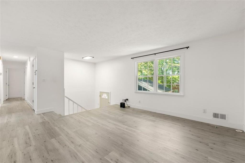 104 Park Place Property Photo 17