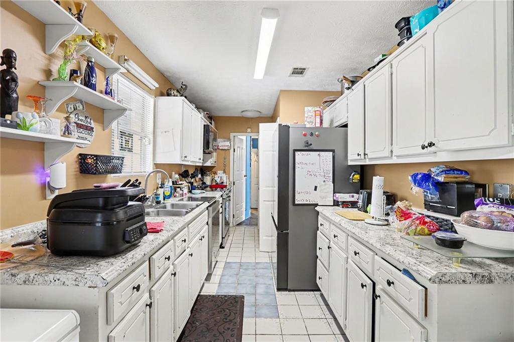 2805 Robinson Wood Drive Property Photo 4