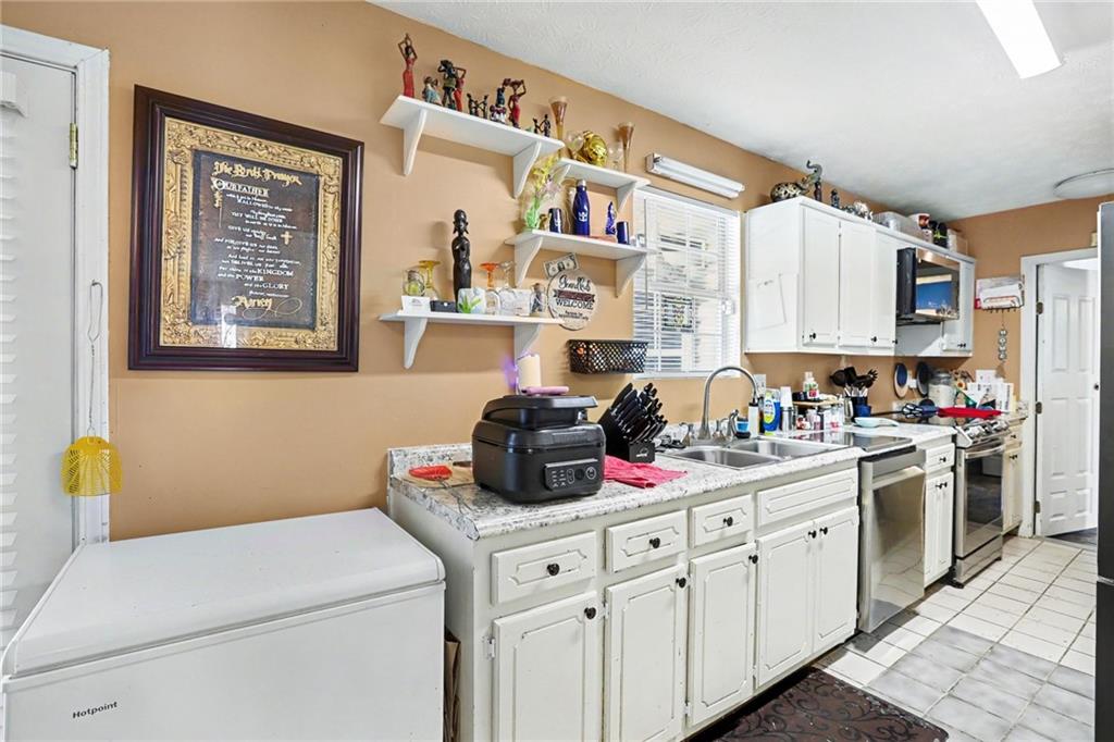 2805 Robinson Wood Drive Property Photo 11