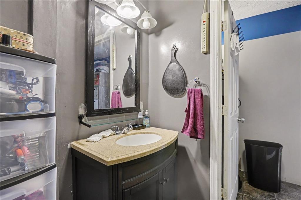 2805 Robinson Wood Drive Property Photo 20