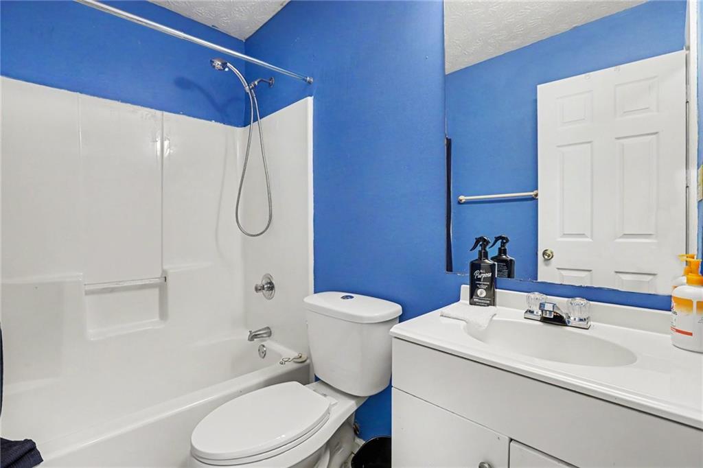 2805 Robinson Wood Drive Property Photo 23