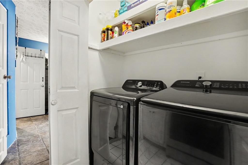 2805 Robinson Wood Drive Property Photo 24