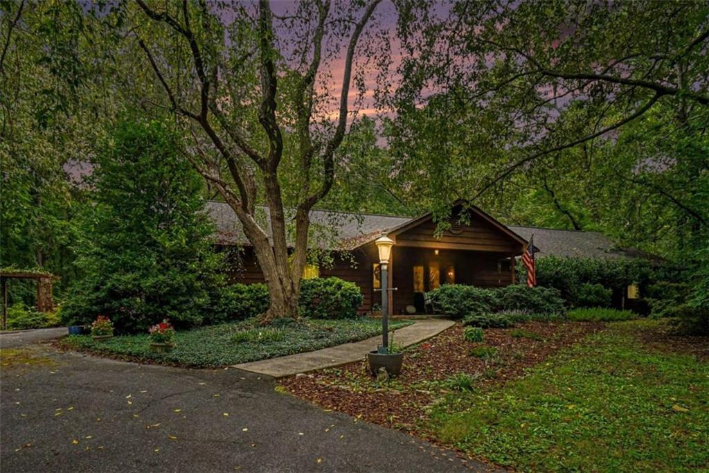 25 Woodall Rd Se Property Photo 1