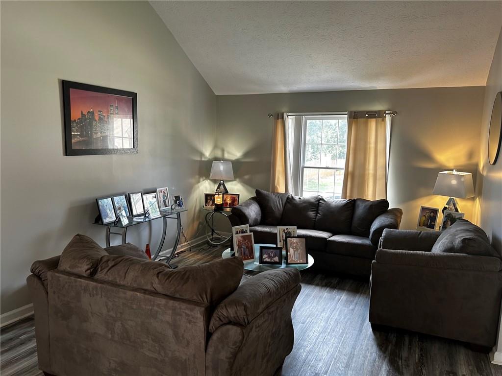 4949 Penscot Way Property Photo 6