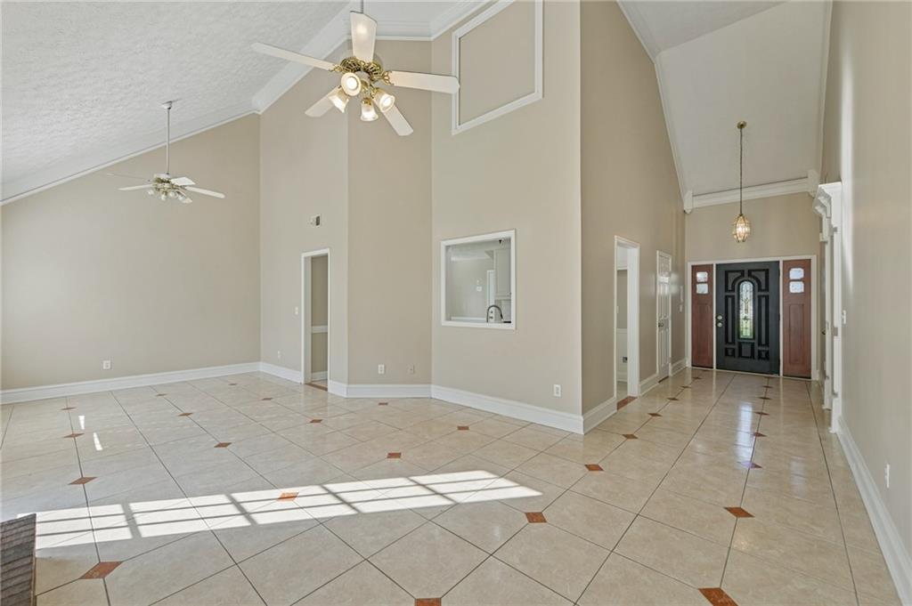 2084 Green Gate Place Property Photo 5