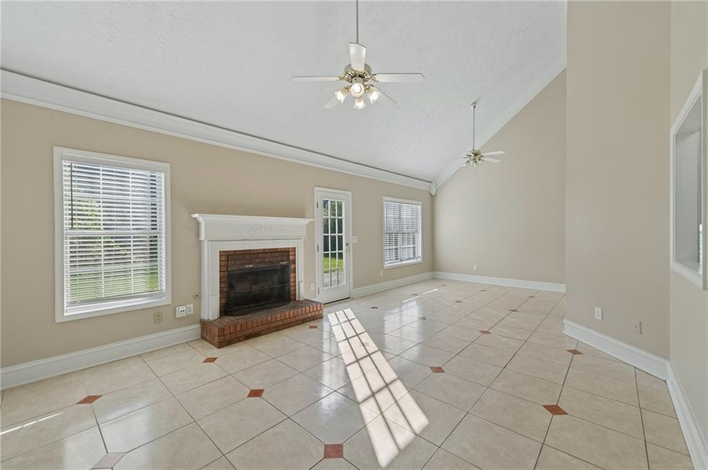 2084 Green Gate Place Property Photo 6