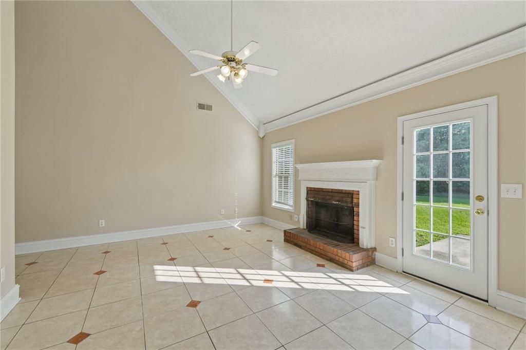 2084 Green Gate Place Property Photo 7