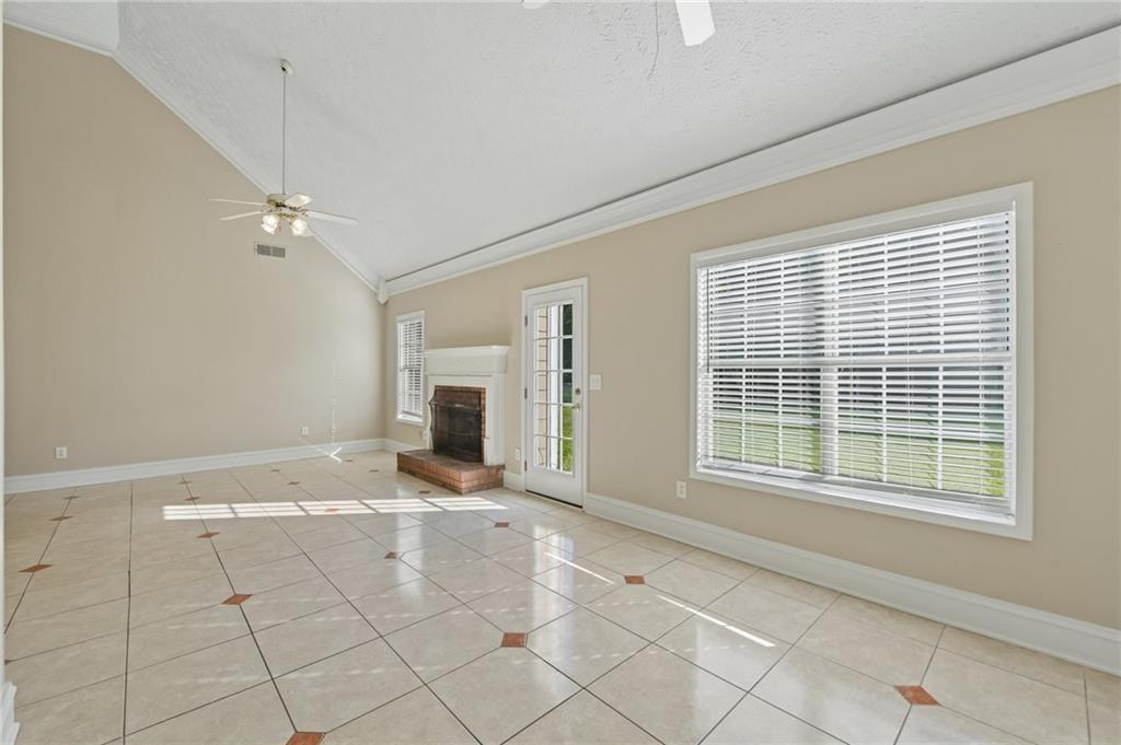 2084 Green Gate Place Property Photo 9