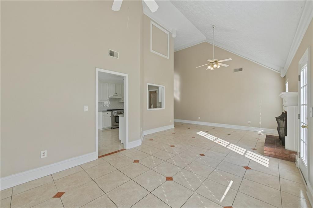 2084 Green Gate Place Property Photo 10