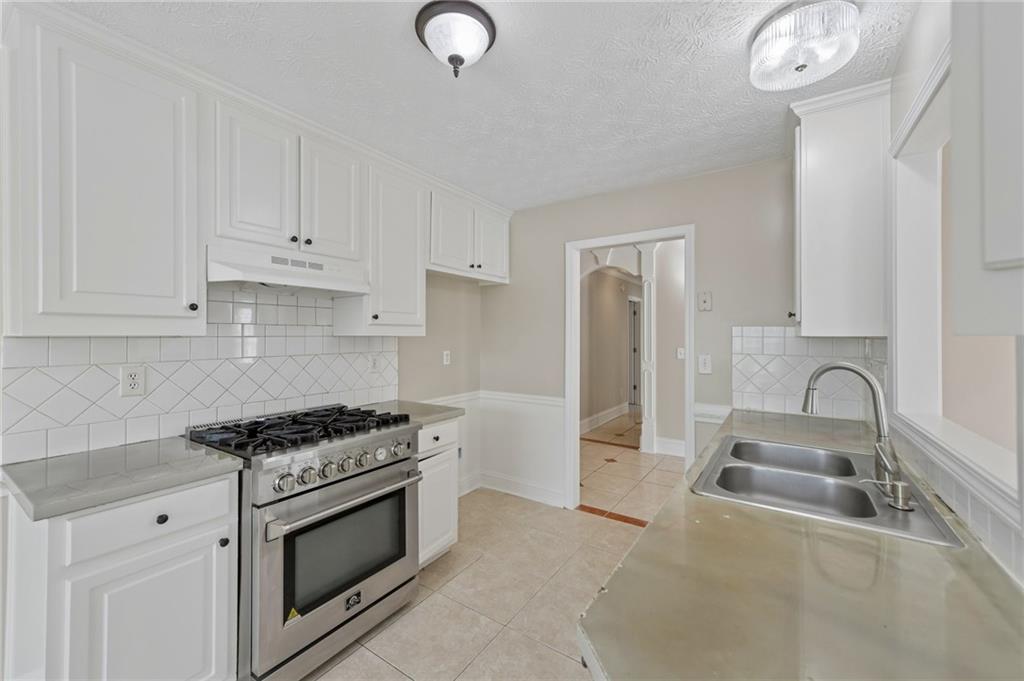 2084 Green Gate Place Property Photo 16