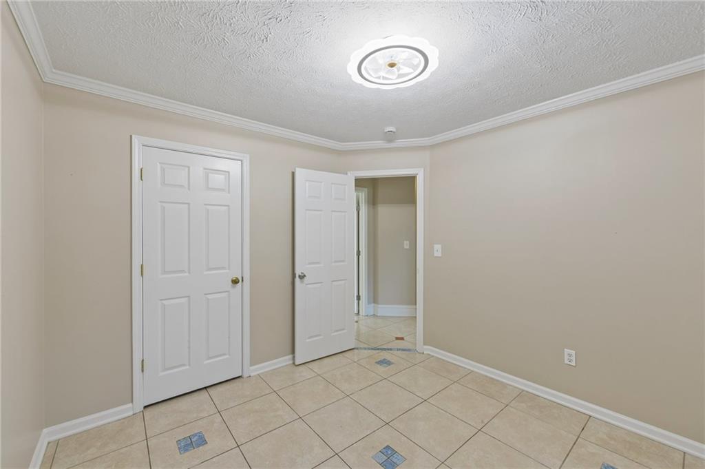 2084 Green Gate Place Property Photo 23