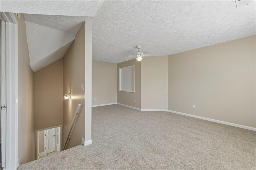 2084 Green Gate Place Property Photo 29