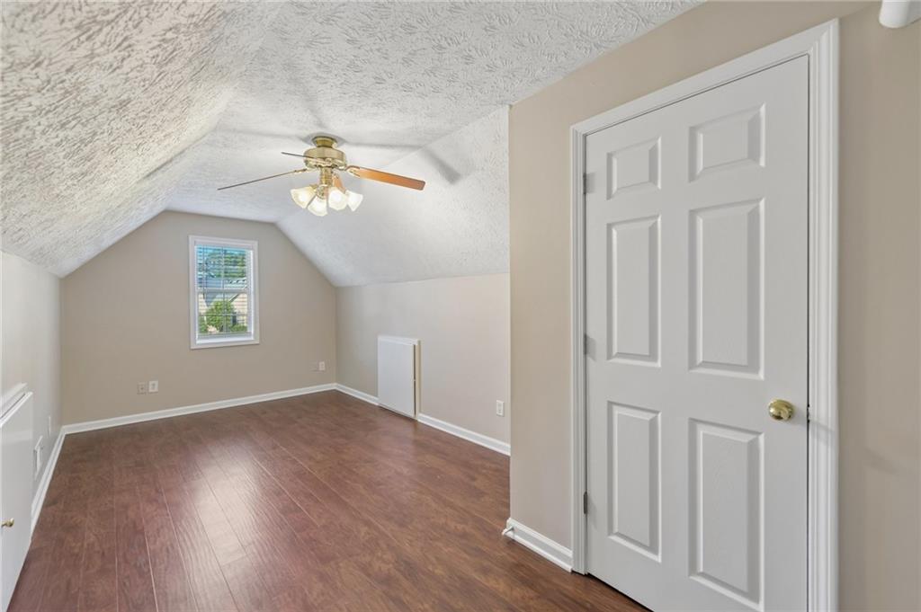 2084 Green Gate Place Property Photo 32