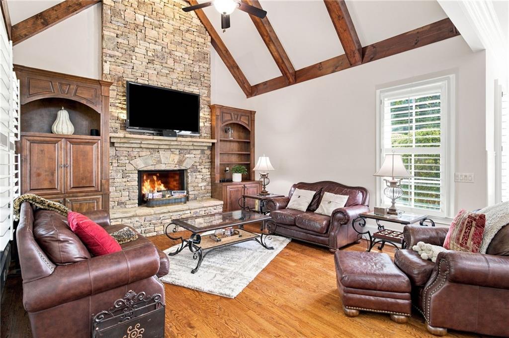 15859 Winterfield Way Property Photo 10