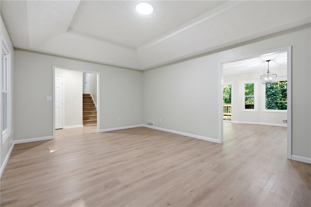 4891 Lake Forest Drive Se Property Photo 5