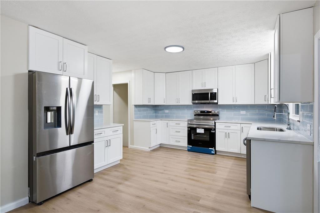 4891 Lake Forest Drive Se Property Photo 11