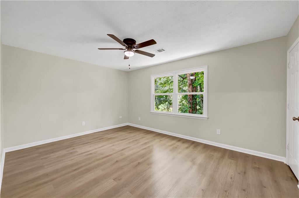 4891 Lake Forest Drive Se Property Photo 20