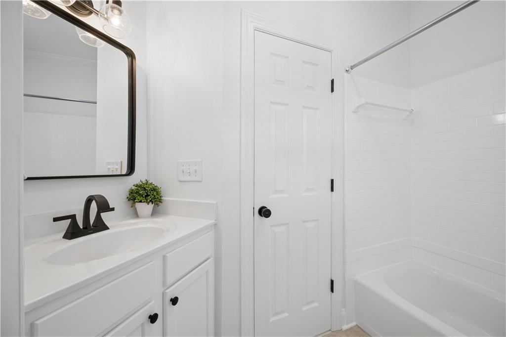 7820551 Property Photo 10