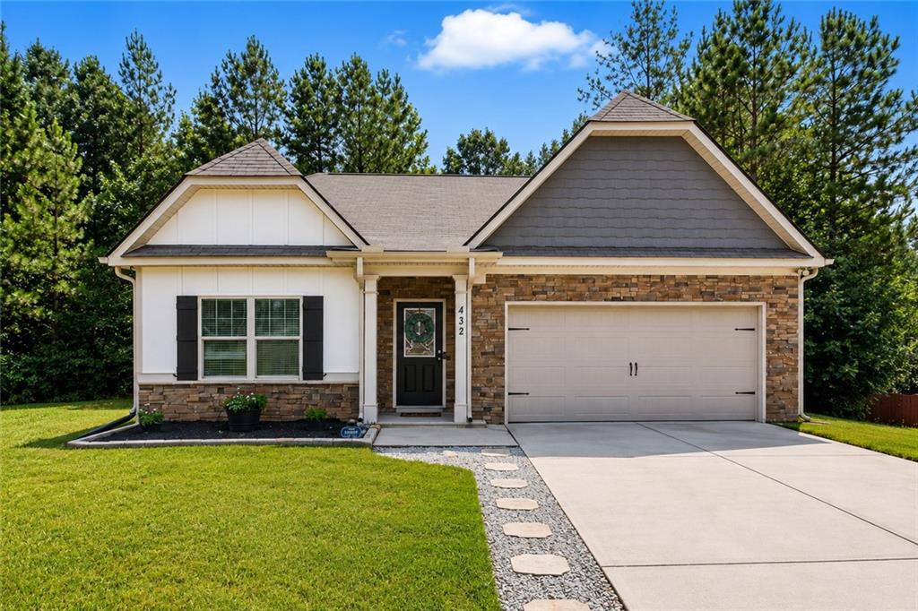432 Clematis Court Property Photo 1