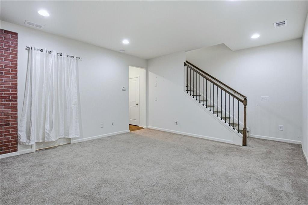 256 Ismal Drive Sw Property Photo 31