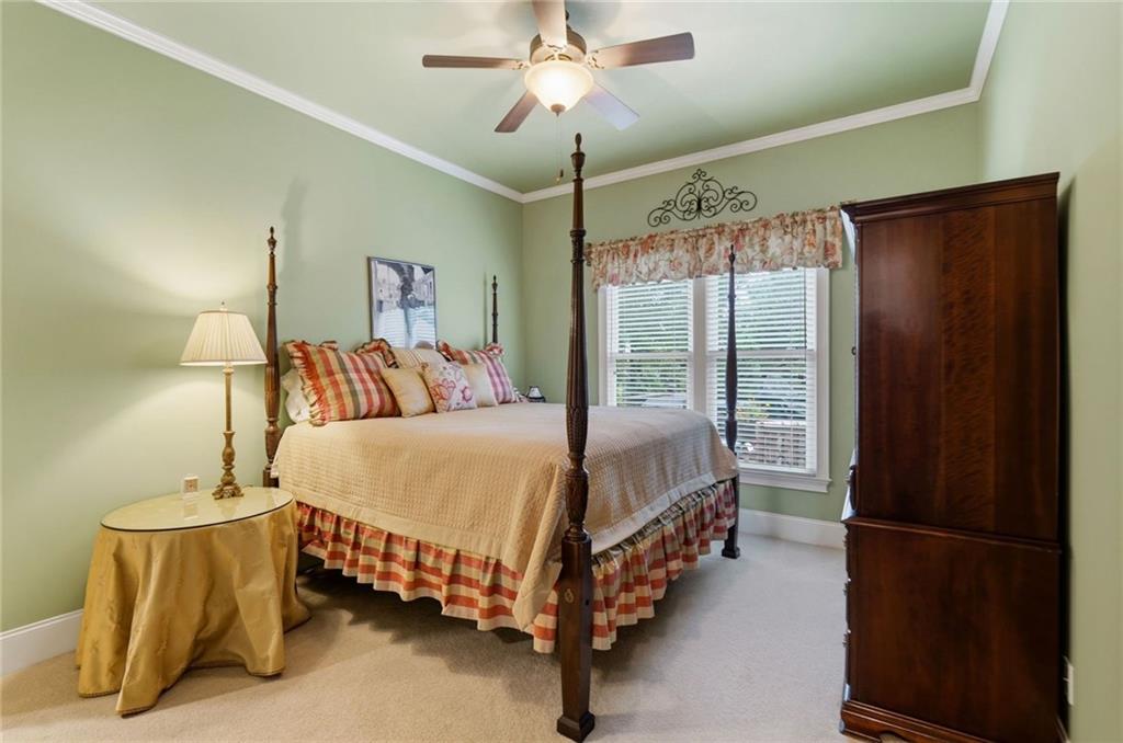 2327 Crimson King Drive Property Photo 15