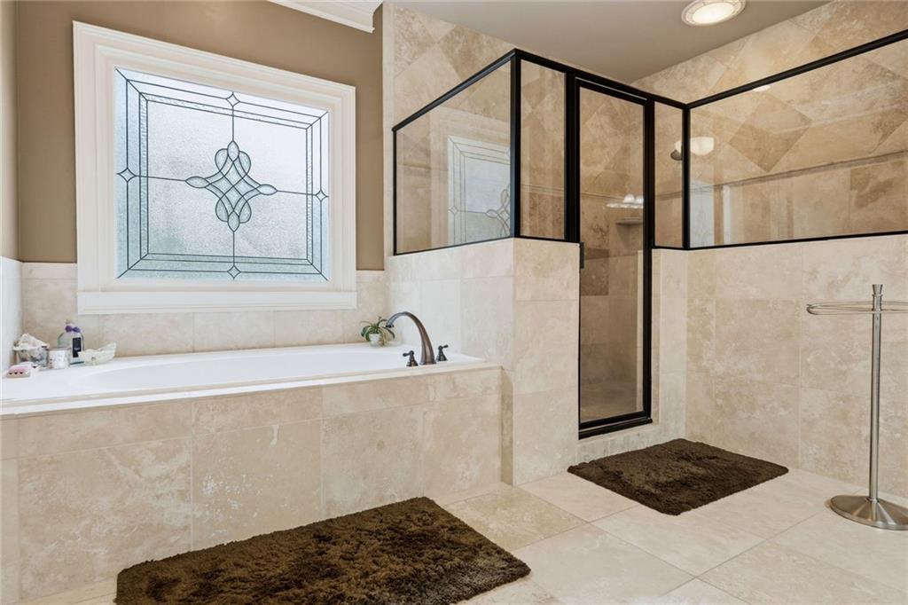 2327 Crimson King Drive Property Photo 46