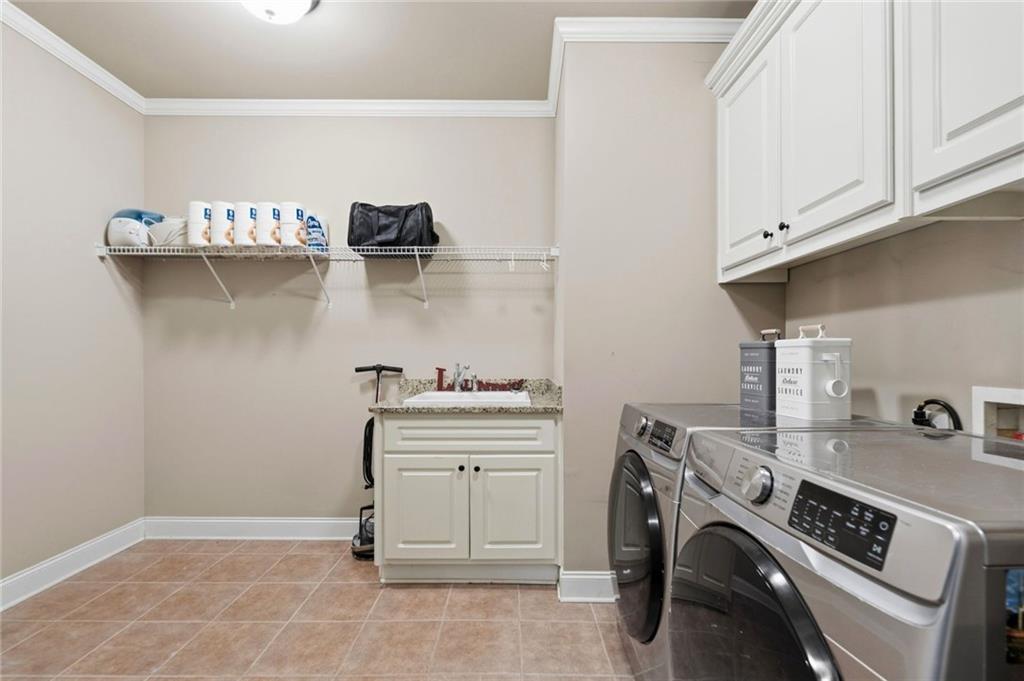 2327 Crimson King Drive Property Photo 48