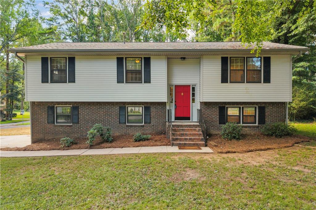 6193 Pine Lane Property Photo 1