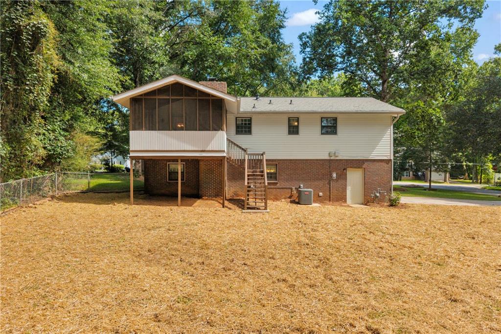 6193 Pine Lane Property Photo 5