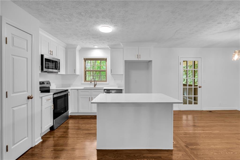 6193 Pine Lane Property Photo 13