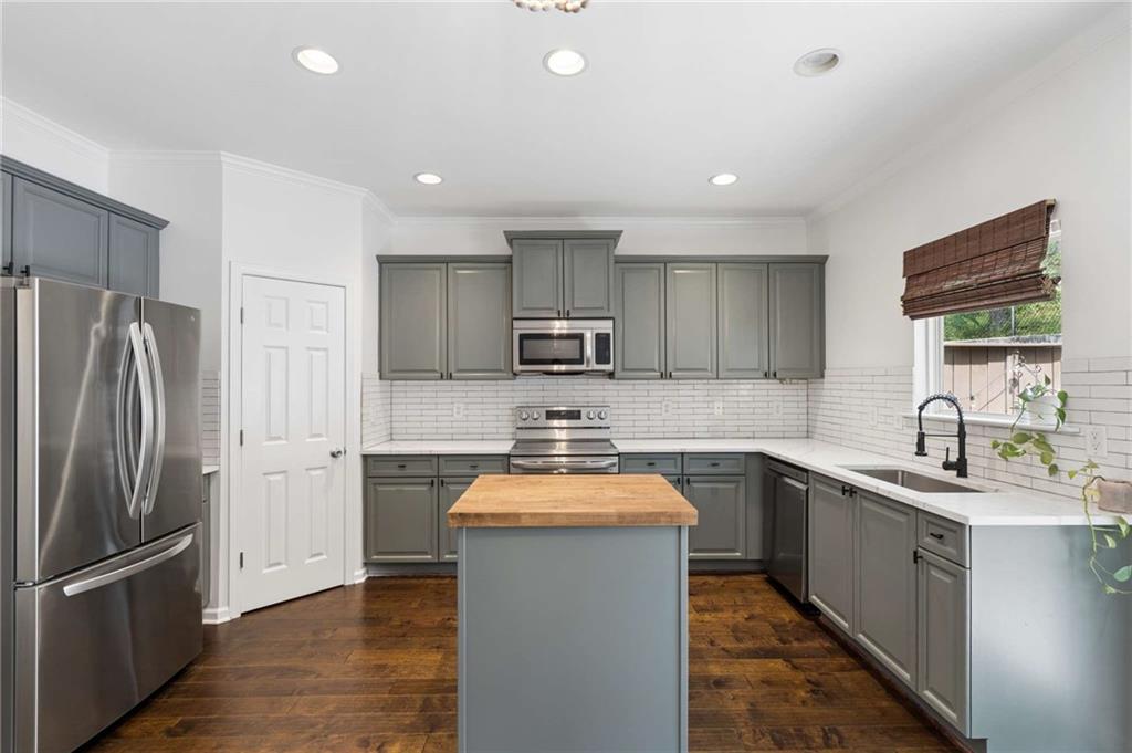 1064 Liberty Parkway Nw Property Photo 6