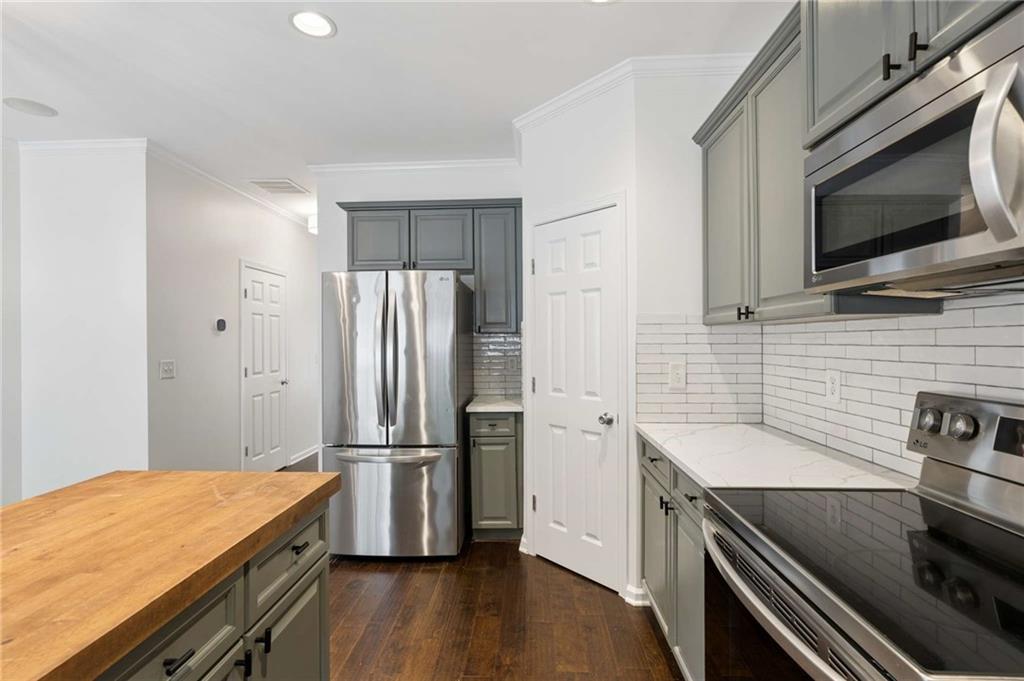 1064 Liberty Parkway Nw Property Photo 10