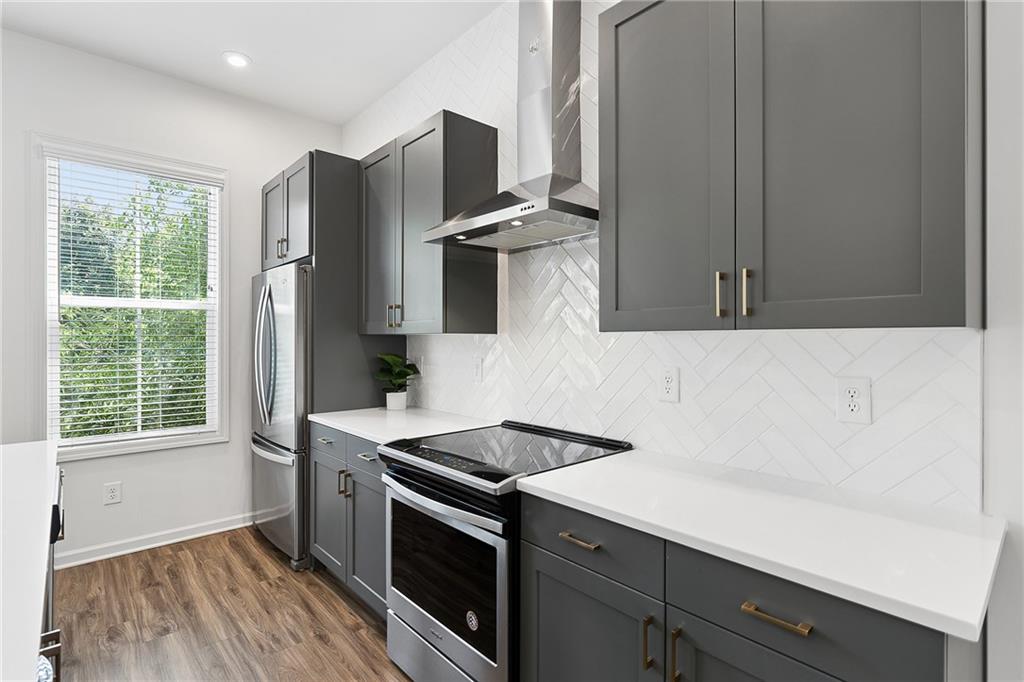 203 Color Circle Property Photo 5