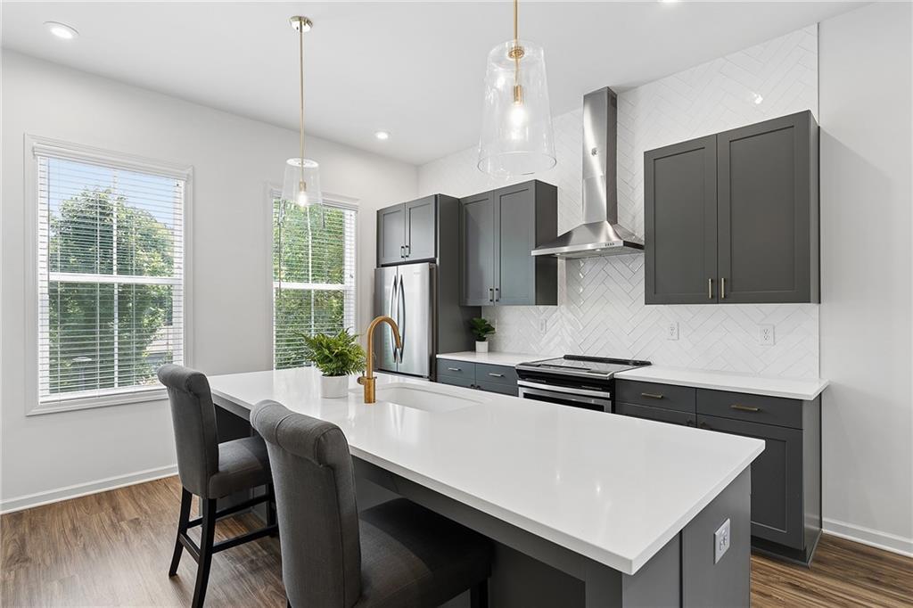 203 Color Circle Property Photo 6